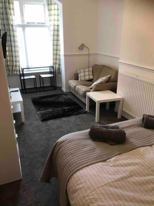 1Studio Avenue House Скарбъро Екстериор снимка